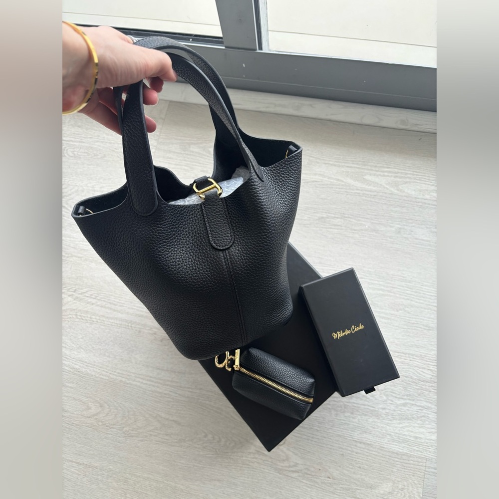 DUYP Josette Bucket Bag and The Key Cube in Black